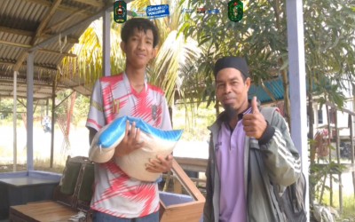 BERBAGI PAKET LEBARAN